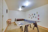 Grand Rural Wisconsin Retreat: Full Indoor Gym - Alojamientos