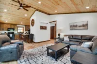 Hatfield Vacation Rental w/ Private Hot Tub! - Homestays