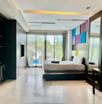 ห้องดีลักซ์พร้อมวิวสระน้ำ(เตียงควีนไซส์)