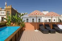 The Loft House Sevilla - مسبح