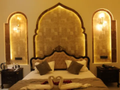 Govind Palace Restaurant and Resort Hotels in Khargone