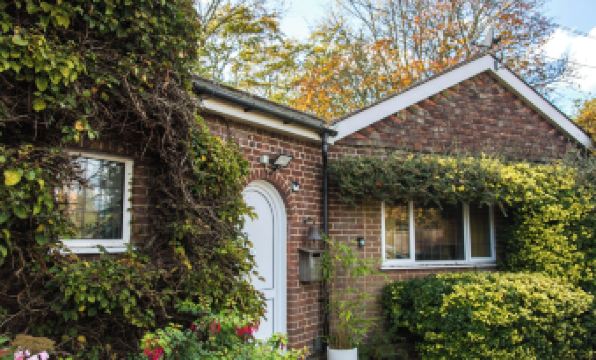 Spacious Private Annex Near Ashford