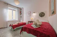 Sunrise Apartment Seaview 100m to Beach - Happy Rentals