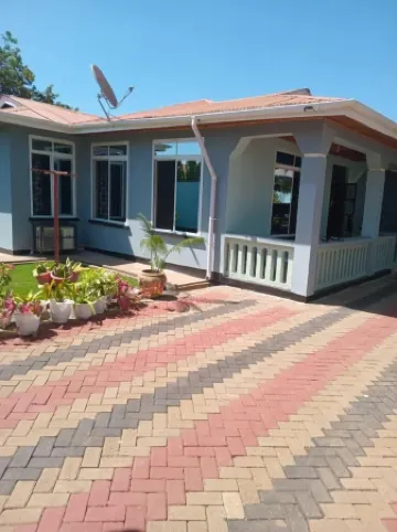 Nyota Safari Lodge Moshi