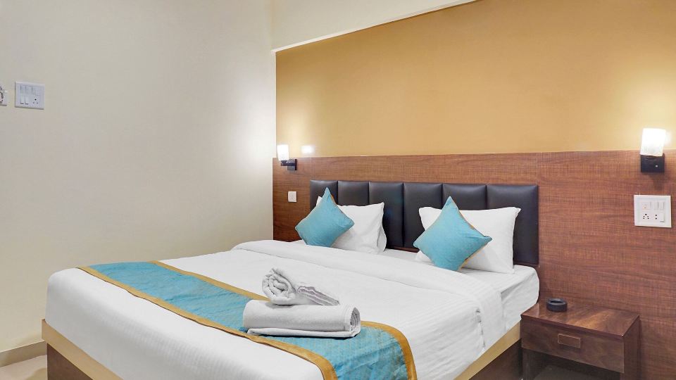 Fabhotel Shravani Residency
