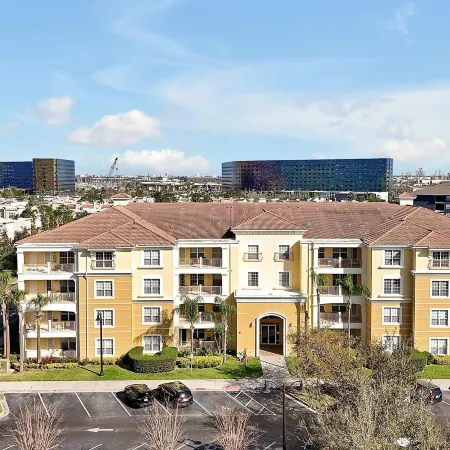Epic Universe New Listing Beautiful Townhome, Vista Cay 4019