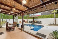 Spacious Home with Private Pool & Covered Patio Near the Beach - de playa