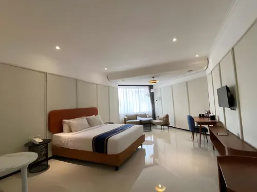 Aron Hotel Purwokerto - 2-Star