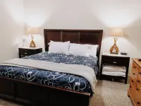 The Staterooms 2P, Newly Built, Lake View, Seasonal Heated Pool, Near State Park Hotels in Park Township