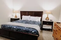 The Staterooms 2P, Newly Built, Lake View, Seasonal Heated Pool, Near State Park