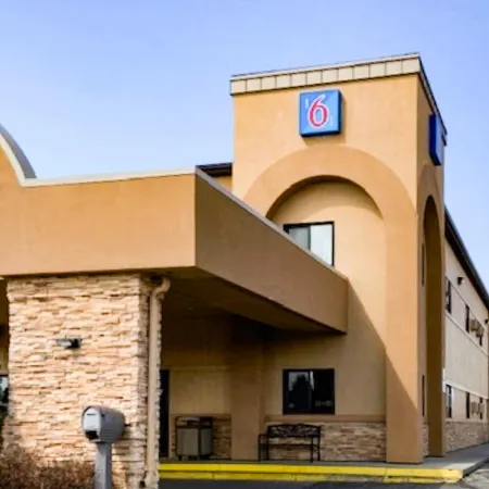 Studio 6 Minot, ND