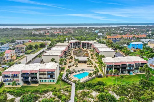 Oceanview Condo with Beach Access, Pool, Tennis Courts and Private Patio