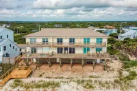 Beachfront Getaway With Ocean Views, Washer/dryer & AC - Snowbirds Welcome - balcony