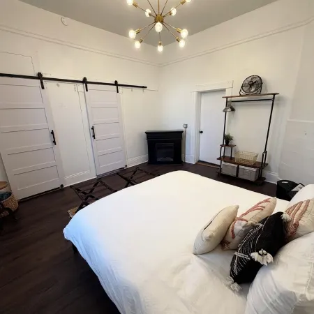 Newly Renovated, King Suite, Downtown Paso Robles