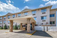 Comfort Inn - parkir