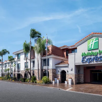 โรงแรม ฮอลิเดย์ อินน์ เอ็กซ์เพรส ซานดิเอโก - ซีเวิลด์ แอเรีย บาย IHG โรงแรมใกล้สวนสาธารณะเบลม้อนท์