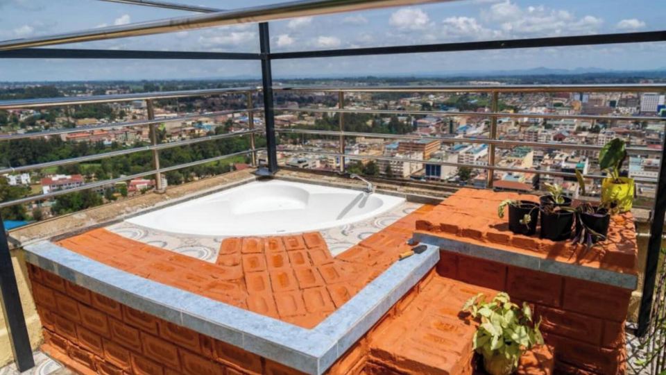 Villaroma Furnished Penthouse Suites