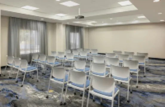 Fairfield Inn & Suites Lake City - Parkplatz