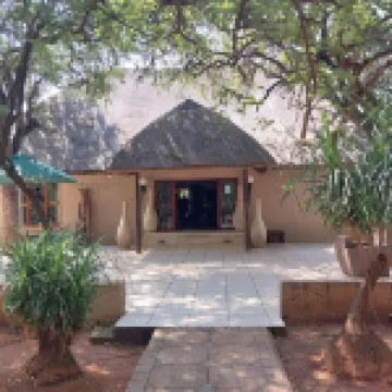 Phakela Private Lodge