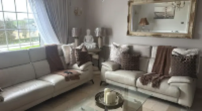 Dernvale House - Double room sleeps 3 Hoteles en 