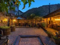 La Maison Aux Puits Hotels in Tarn