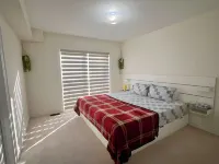 Modern 4‑ Retreat I 2‑ Parking I Steps from the Ajax Waterfront Hotels in Ajax
