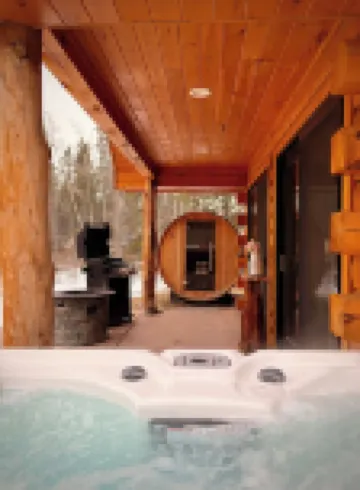 Cozy Log Cabin w/ Private Lake & State Park Access! Jacuzzi, Sauna, Kayaks!