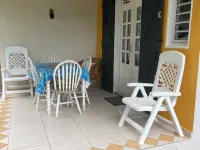 Charming bungalow located between sea and mountains Hotels in Sainte-Rose