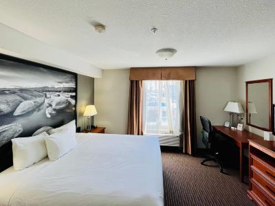 Super 8 by Wyndham Grande Prairie