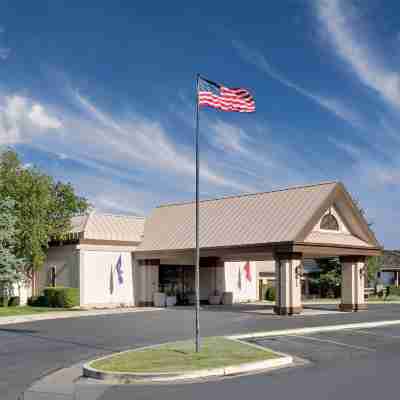 Ramada by Wyndham Provo Hotel Exterior