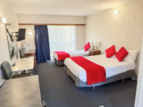 Midway Pacifica Lodge Hotels in Lower Hutt