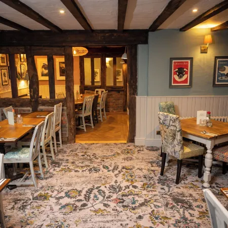 Berkshire Arms by Chef & Brewer Collection