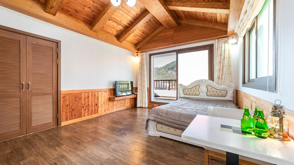 Cheongsong Honey Complex Pension