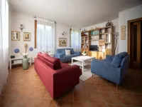 Villa in Tuscany with Private Pool & Views