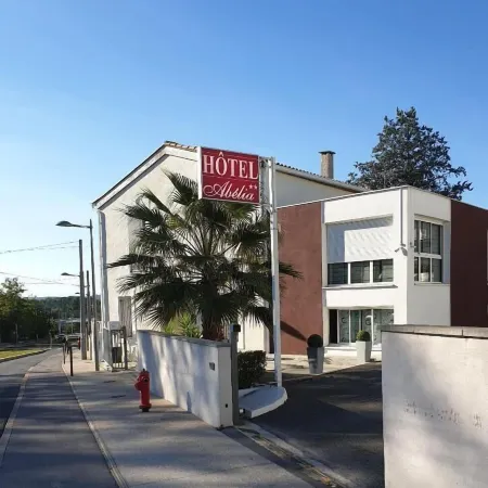 Hotel Abelia Отели рядом с достопримечательностью «Стадион «Мосон»»
