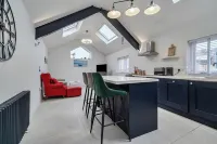 Modern Seaside Cottage - Sleeps 5 - 2-Sterne