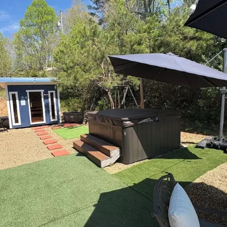 Million Dollar View with Cedar Sauna, Hot Tub and Cold Plunge Tub Отели в г. Кэтис Крик