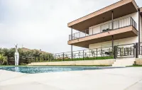 Ariom Apartments - Yüzme Havuzu
