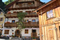 Pension Leopoldine Hotels in 