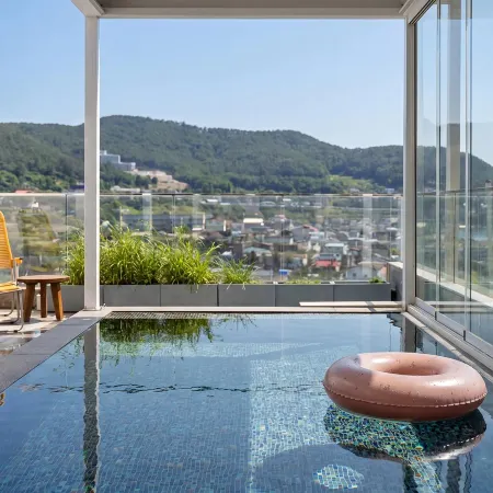 Busan Nunuhouse Poolvilla Pension