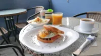 Park View Hostel & Suites - breakfast