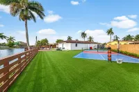 Miami Lakefront Mansion - Unforgettable-30 Guests