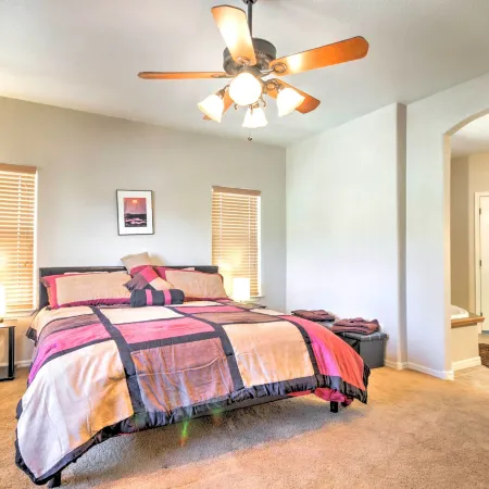 Beautiful Kanab Home w/ Yard - Walk to Restaurants