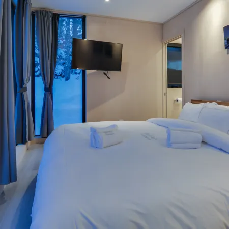Bel Air Tremblant DOUBLE ANTARCTICA : 2 CHAMBRES, JACUZZI, SAUNA