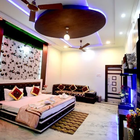 Taj Square A luxurious homestay