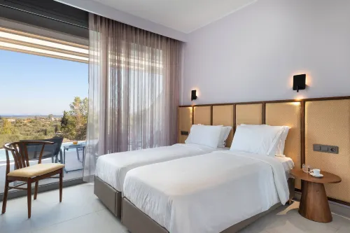 Z4 Alpha 2bed in Frini - Homestays