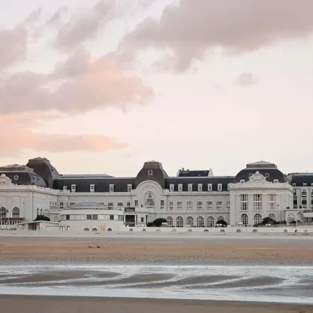 Cures Marines Hotel & Spa Trouville  MGallery Collection Отели в г. Трувиль-Сюр-Мер