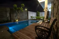 Akardjiwa Homestay - Pools