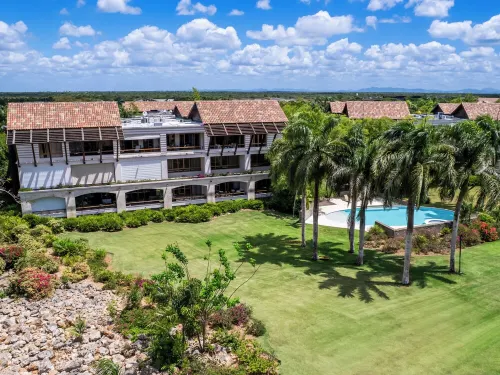 Elegant penthouse w/ stunning view over Dye Fore Golf & close to Altos de Chavón