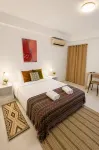 Holiday House Kata & Karon Phuket Hotel - พร้อมระเบียง